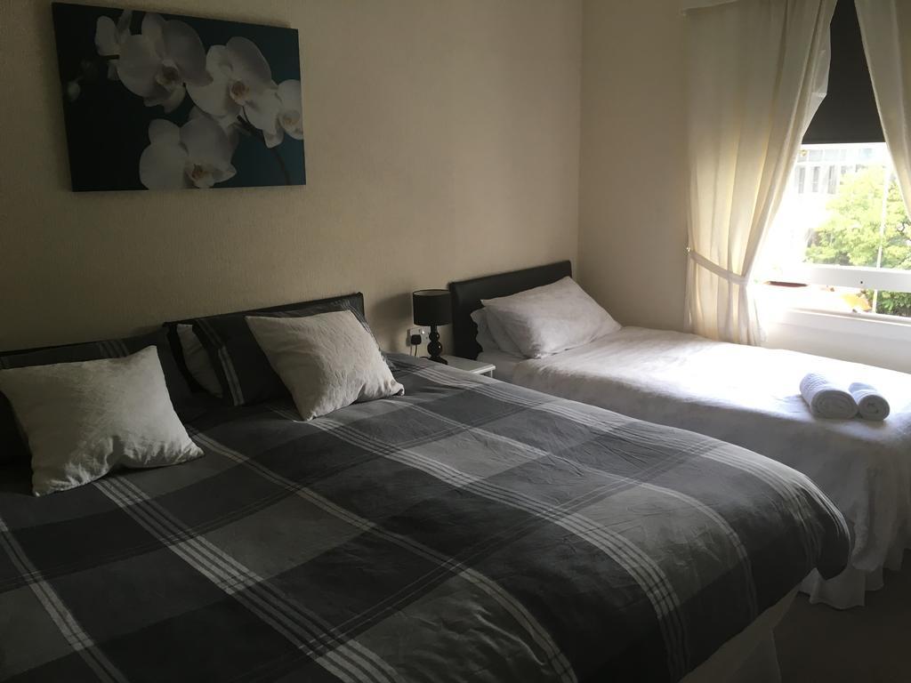 Bentons Guest House チェルトナム エクステリア 写真
