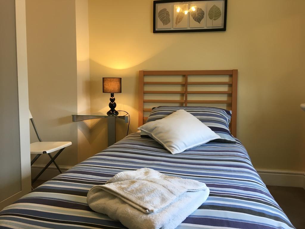 Bentons Guest House チェルトナム エクステリア 写真