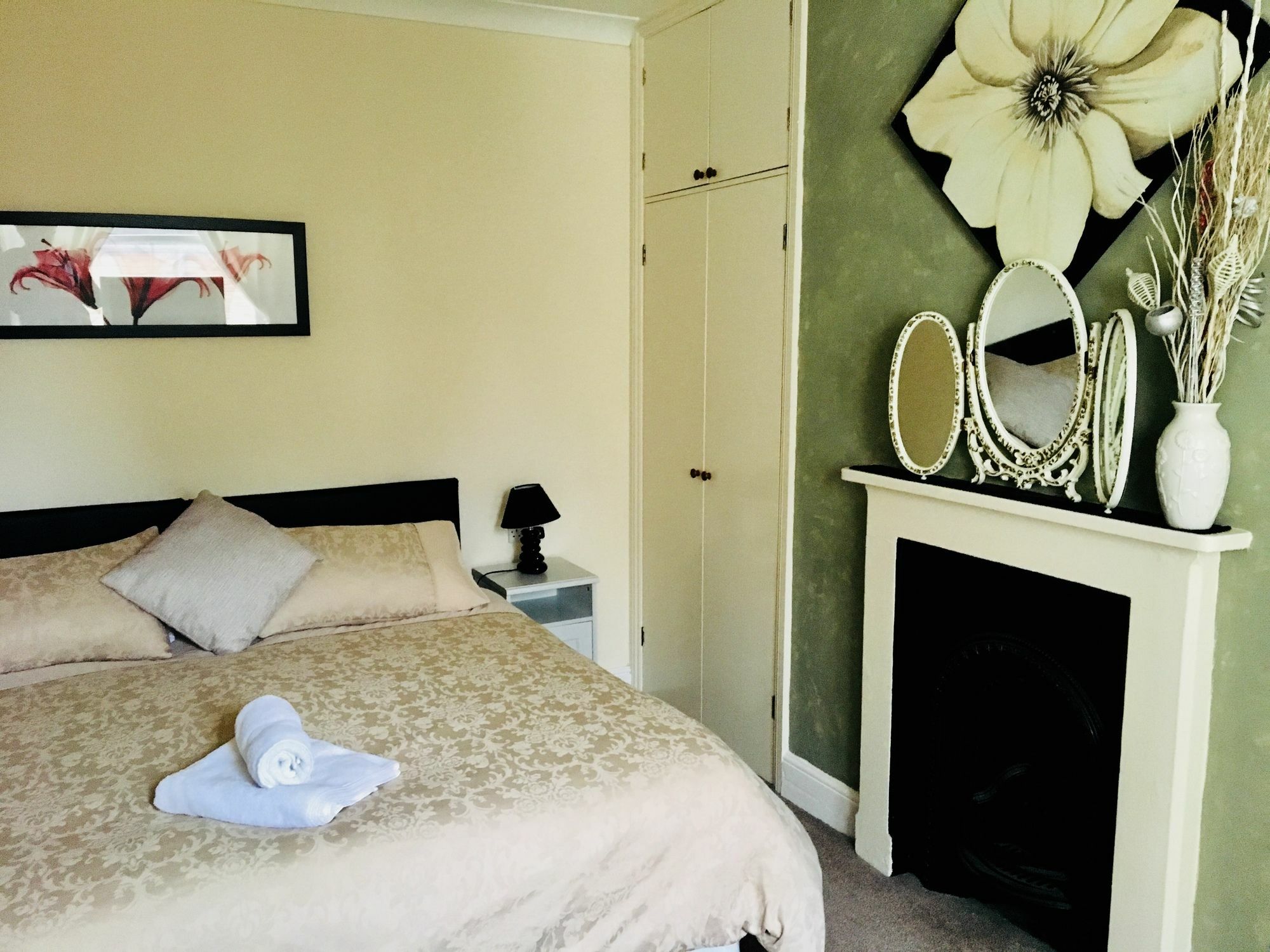 Bentons Guest House チェルトナム エクステリア 写真