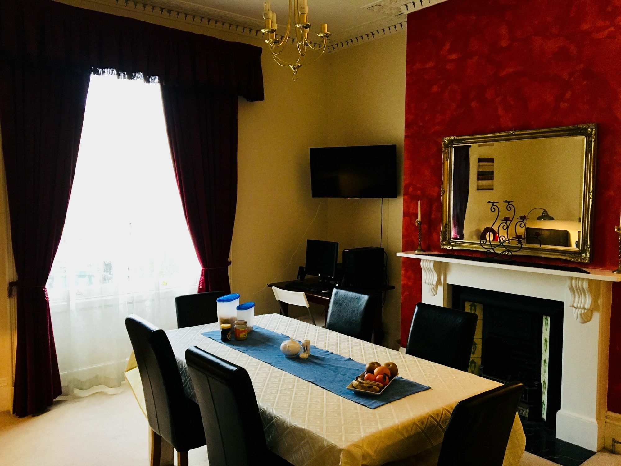 Bentons Guest House チェルトナム エクステリア 写真